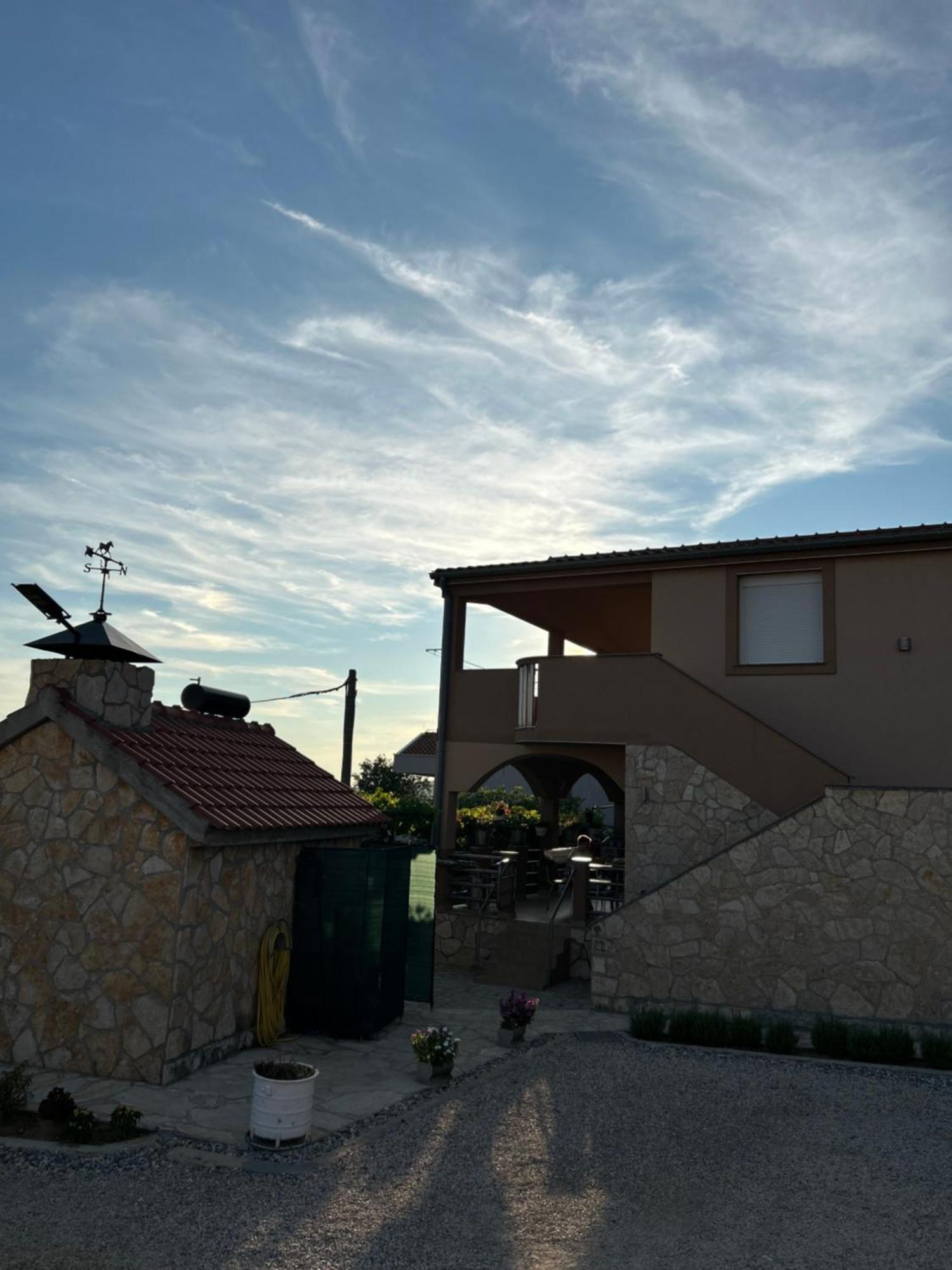 Danisacroatia Maslenica Exterior foto